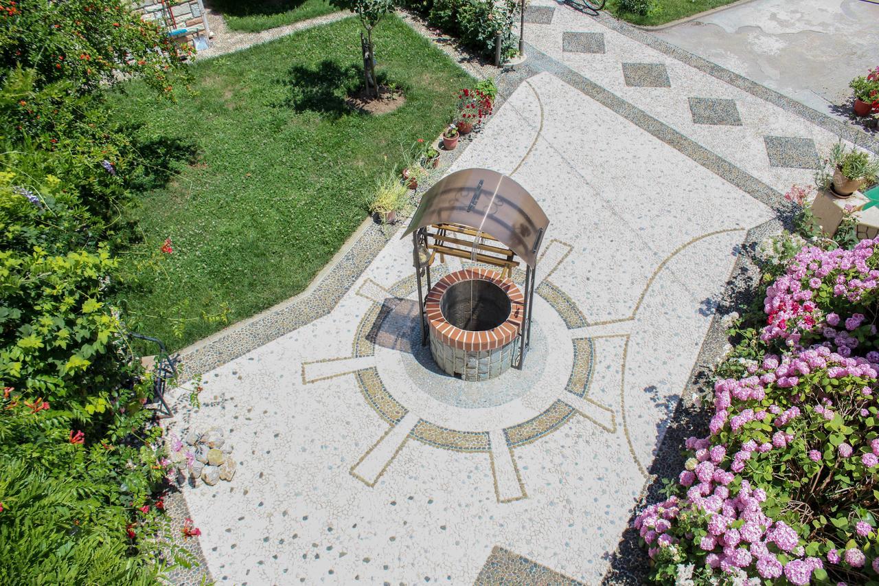 Vila Topciu Pogradec Extérieur photo